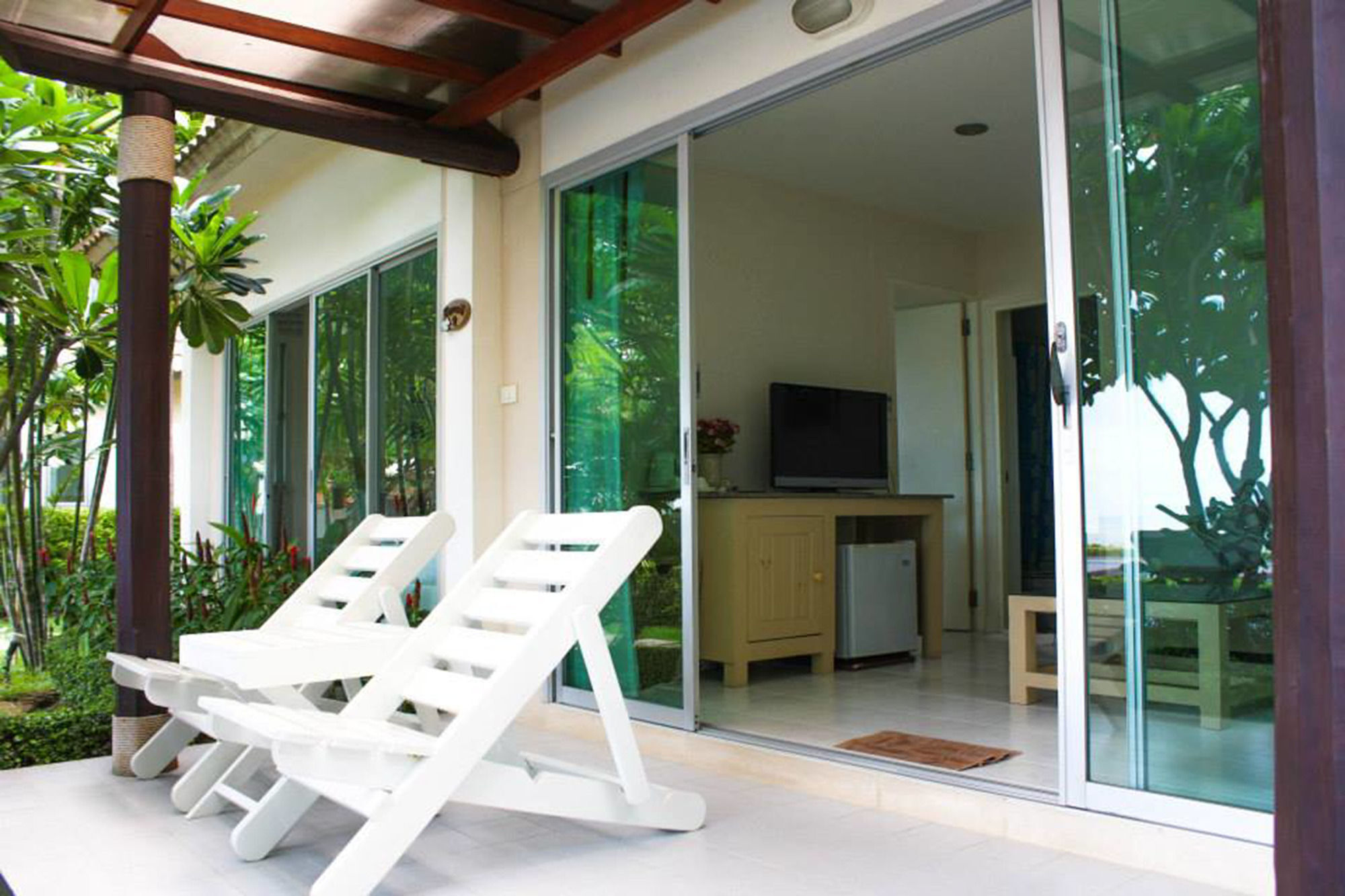 Chez Nous Boutique Resort Haad Chao Samran Exterior foto