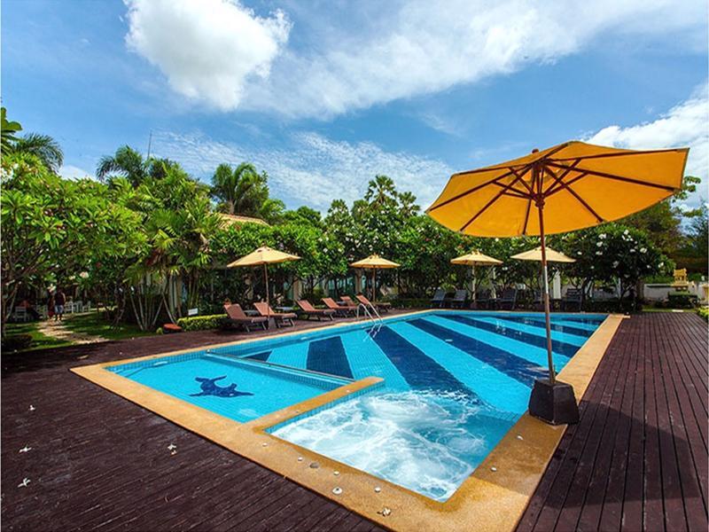 Chez Nous Boutique Resort Haad Chao Samran Exterior foto