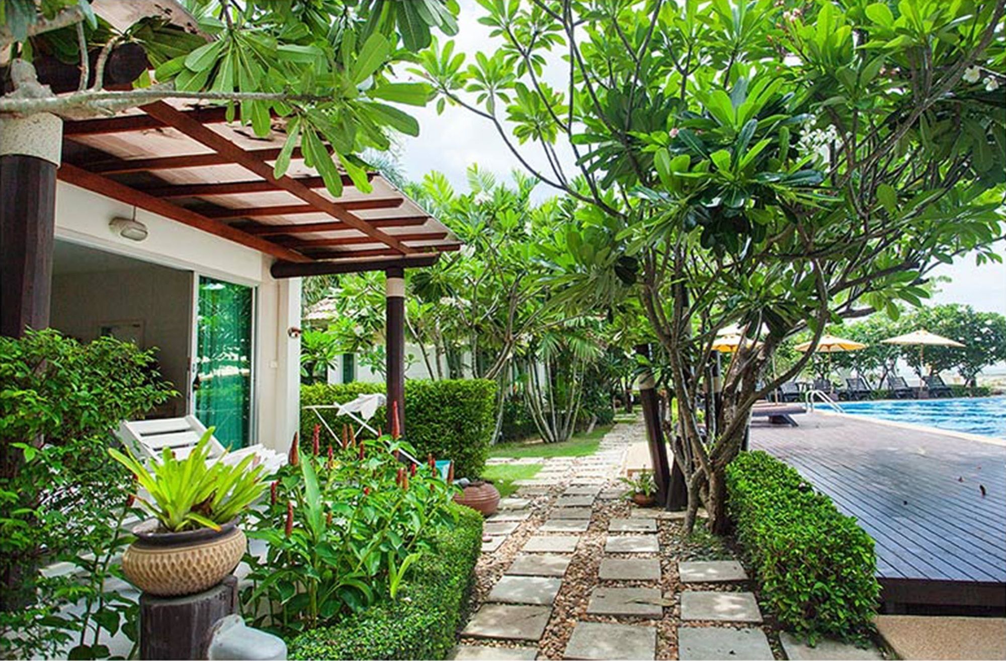 Chez Nous Boutique Resort Haad Chao Samran Exterior foto